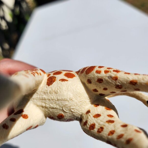 Giraffe Action Figure 8" Tall Hard Plastic Wildlife Toy San Diego Zoo Safari Thi - Picture 10 of 13